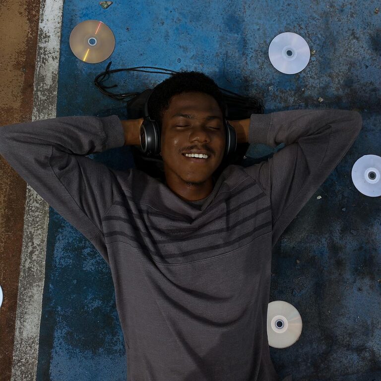 How to Create a Relaxing Playlist for Evenings: A Step-by-Step Guide